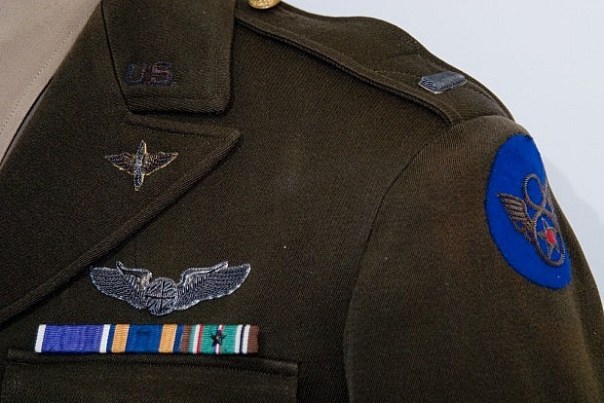 This stunning 8th Air Force 2nd Lieutenant’s uniform has a beautiful example of a silver bullion wing. In fact, all of the (typically metal) devices are made from silver bullion thread.